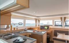 Catamaran Lagoon 450 puerto banus 8